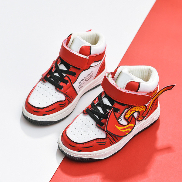 Σύγχρονα παιδικά πάνινα παπούτσια με εφαρμογή