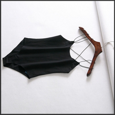 Μοντέρνο γυναικείο  κορμάκι με λεπτούς ιμάντες