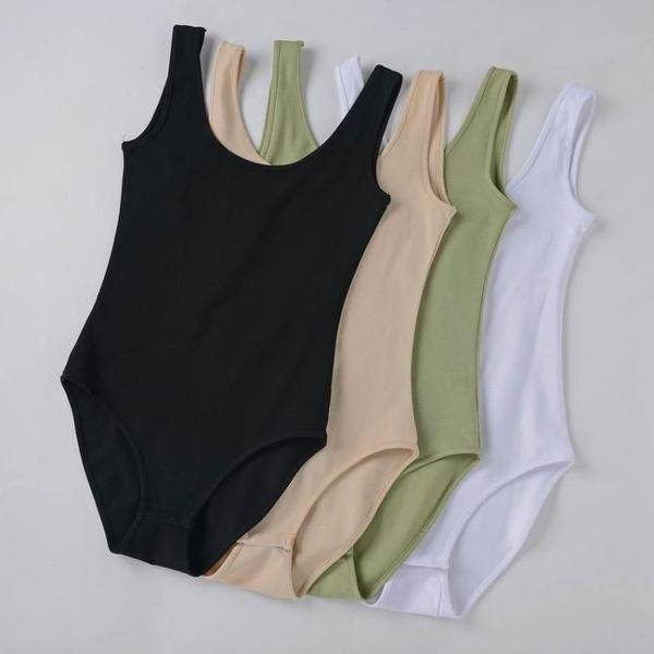 Igapäevane naiste keha ümara kaelusega ja laiade rihmadega