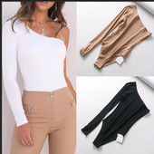 Modern női test egy ujjal