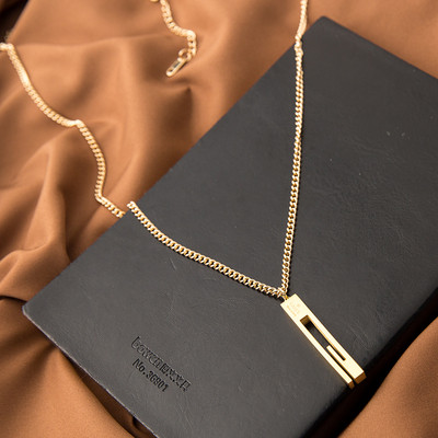 Stílusos férfi fémlánc