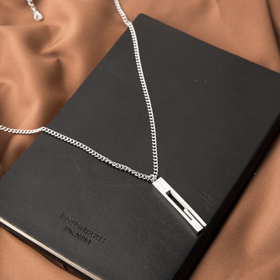 Stílusos férfi fémlánc