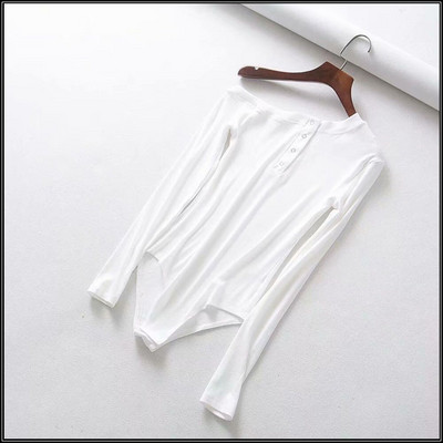 Γυναικείο κορμάκι με γυμνούς ώμους και κουμπιά