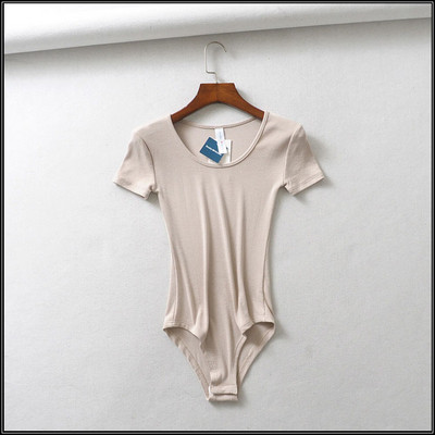 Női body kerek nyakkivágással és rövid ujjal