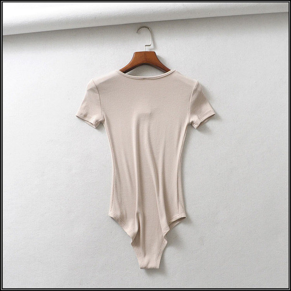 Női body kerek nyakkivágással és rövid ujjal