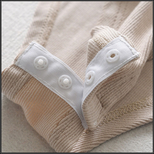 Női body kerek nyakkivágással és rövid ujjal