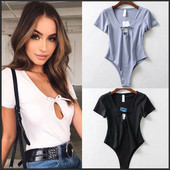 Női test rövid ujjú, spitz nyakkivágással