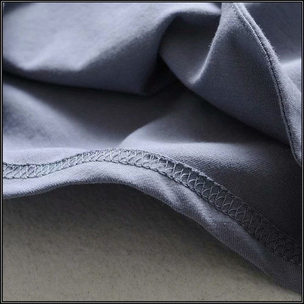 Női test rövid ujjú, spitz nyakkivágással