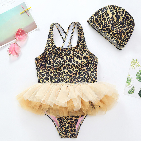 Moekas ristrihmade ja tülliga ujumistrikoo tüdrukutele