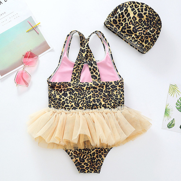 Moekas ristrihmade ja tülliga ujumistrikoo tüdrukutele