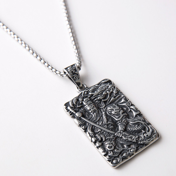 Meeste kaasaegne ripats - hõbetatud plaat