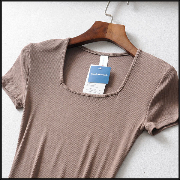 Dnevni ženski bodi kratkih rukava i okruglog izreza