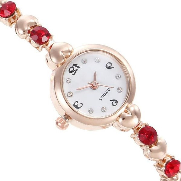 Elegáns női karóra kövekkel