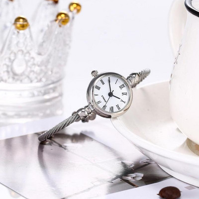 Κομψό γυναικείο ρολόι χαλαζία
