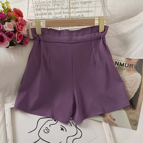 Női rövidnadrág megkötővel és elasztikus derékkal