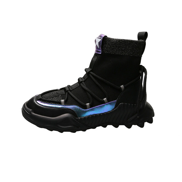 Ψηλά γυναικεία αθλητικά παπούτσια με επίπεδη σόλα και κορδόνια