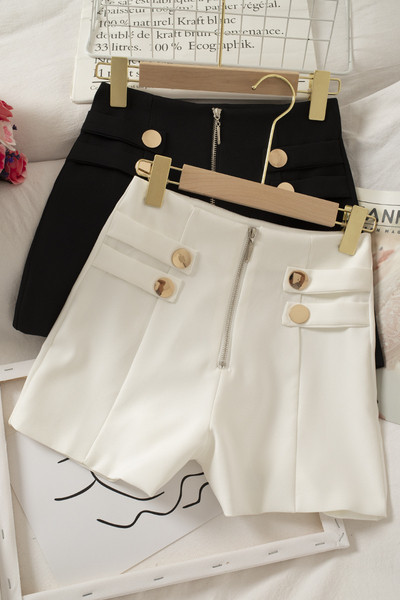 Naiste lühikesed püksid luku ja nööpidega