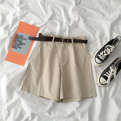 Φαρδιά σορτς με ζώνη και ψηλή μέση