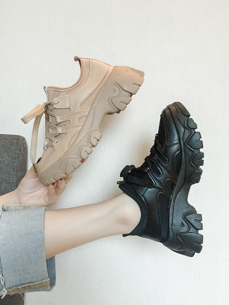 Φθινοπωρινά γυναικεία αθλητικά παπούτσια με υψηλή τραχιά σόλα και κορδόνια