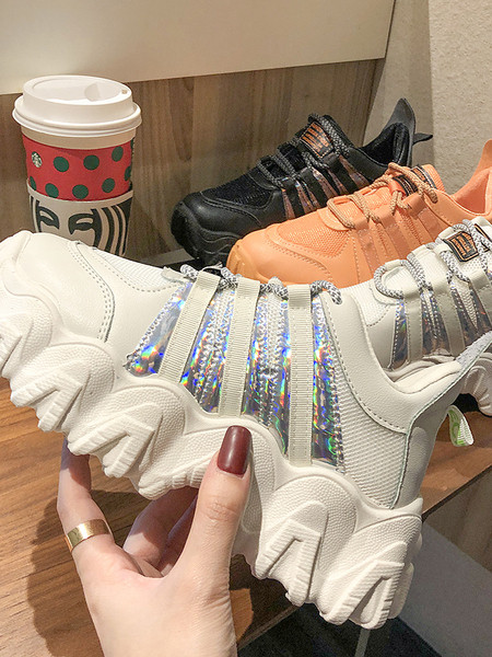 Μοντέρνα γυναικεία αθλητικά παπούτσια με ψηλή σόλα και λαμπερά λουριά