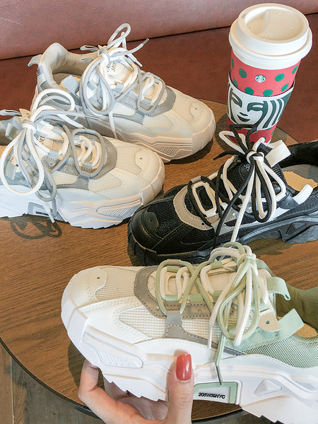 Casual γυναικεία αθλητικά παπούτσια με αντανακλαστικά στοιχεία