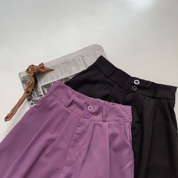 Ευρεία σορτς με κουμπιά