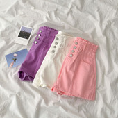 Rövid, széles női farmer, gombokkal és magas derékkal