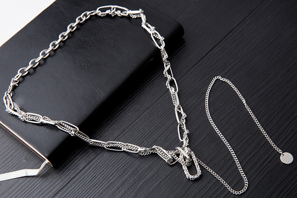 Κομψό γυναικείο μεταλλικό κολιέ