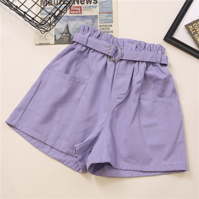 Női rövidnadrág övvel és elasztikus derékkal