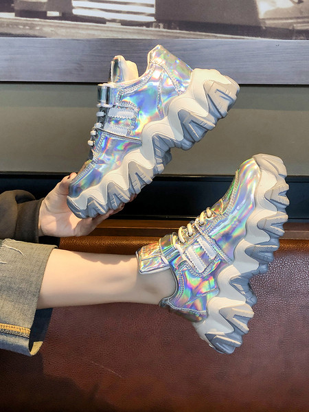 Praegused kõrge talla ja läikiva efektiga ökonahast naiste tossud