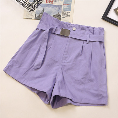 Női széles nadrág övvel és zsebekkel