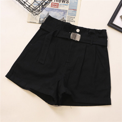 Női széles nadrág övvel és zsebekkel