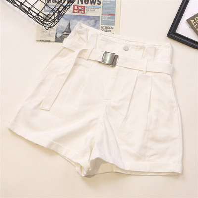 Női széles nadrág övvel és zsebekkel