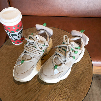 Casual γυναικεία αθλητικά παπούτσια από οικολογικό σουέτ με τραχιά σόλα