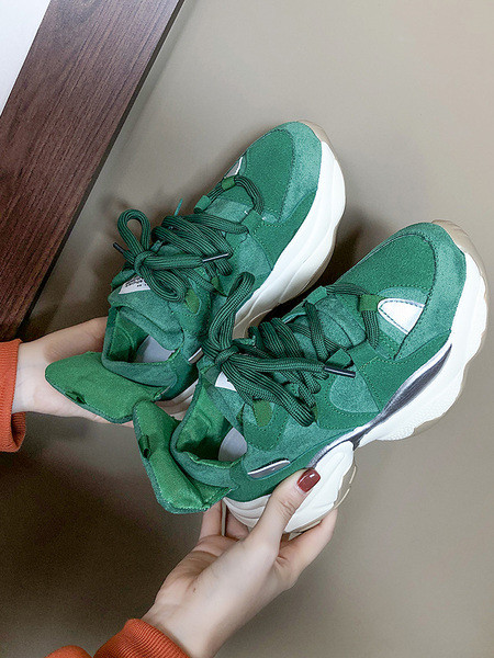 Casual γυναικεία αθλητικά παπούτσια από οικολογικό σουέτ με τραχιά σόλα