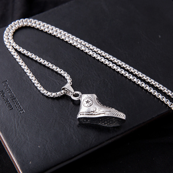 Ανδρική μοντέρνα μεταλλική αλυσίδα με διακόσμηση παπουτσιών