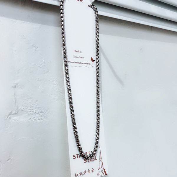 Igapäevane metallist meestekett