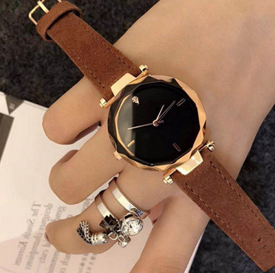 Sieviešu pulkstenis ar zamšādas siksniņu