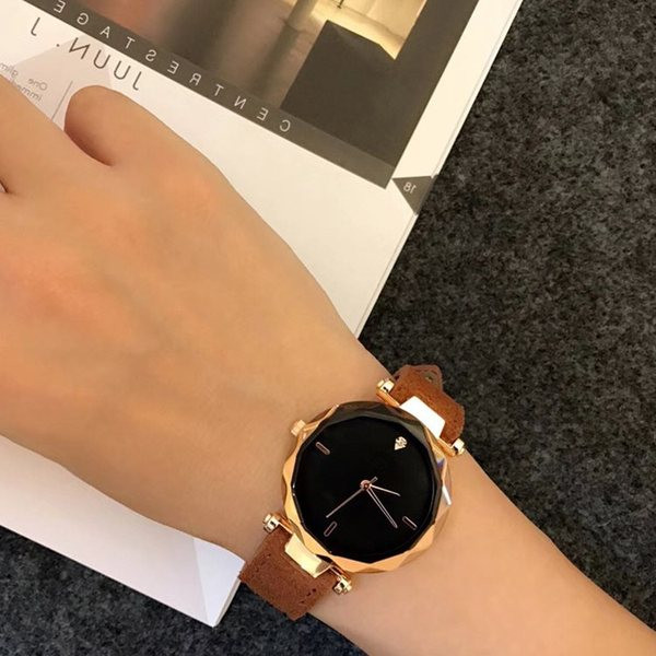 Sieviešu pulkstenis ar zamšādas siksniņu