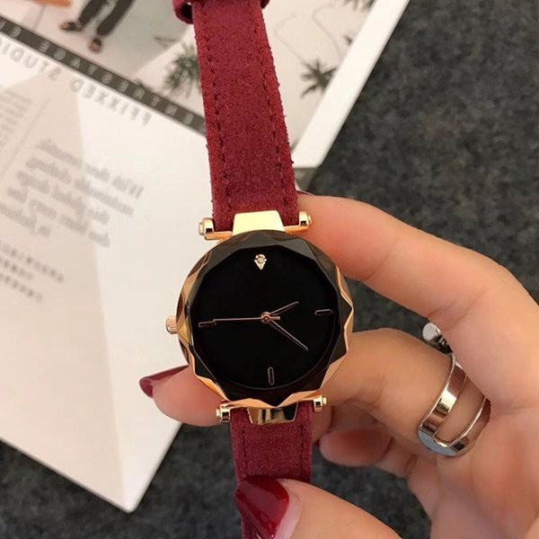 Sieviešu pulkstenis ar zamšādas siksniņu