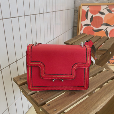 Γυναικεία τσάντα ώμου από οικολογικό δέρμα