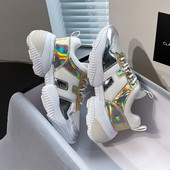 Νέο μοντέλο γυναικεία αθλητικά παπούτσια με τραχιά σόλα και γυαλιστερό αποτέλεσμα