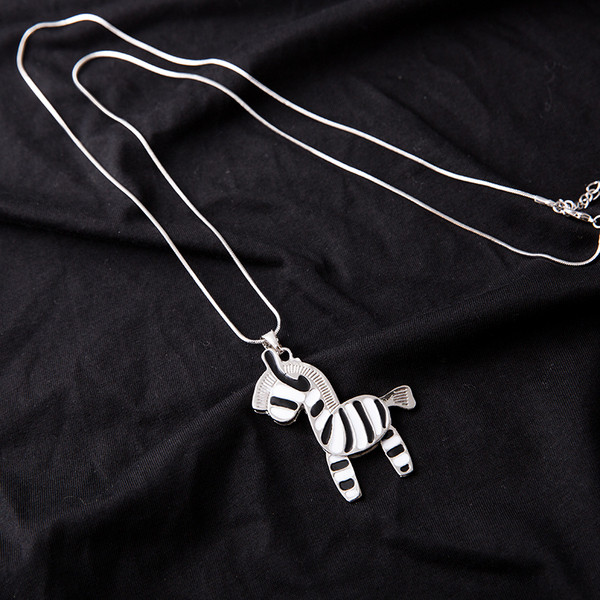 Μεταλλικό κολιέ καθημερινό