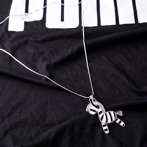 Μεταλλικό κολιέ καθημερινό