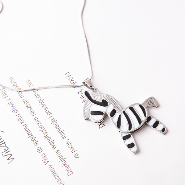 Μεταλλικό κολιέ καθημερινό