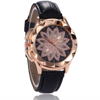 Γυναικείο ρολόι με διακοσμιτικές πέτες και δερμάτινο λουράκι