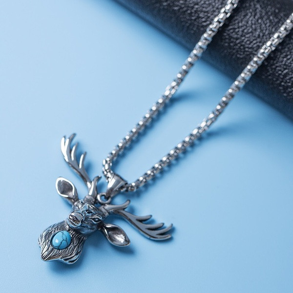 Ανδρική μοντέρνα αλυσίδα με μεταλλικό στοιχείο