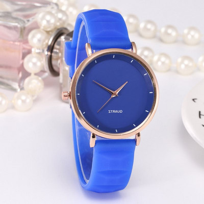 Modern női karóra szilikon szíjjal