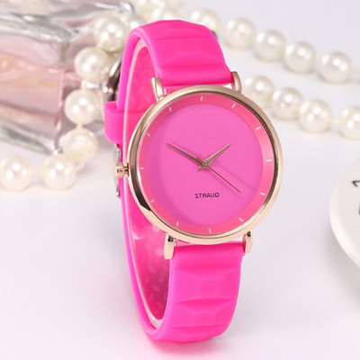 Modern női karóra szilikon szíjjal