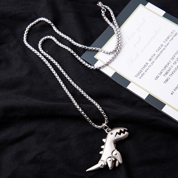 Napi férfi fémlánc akasztóelemmel